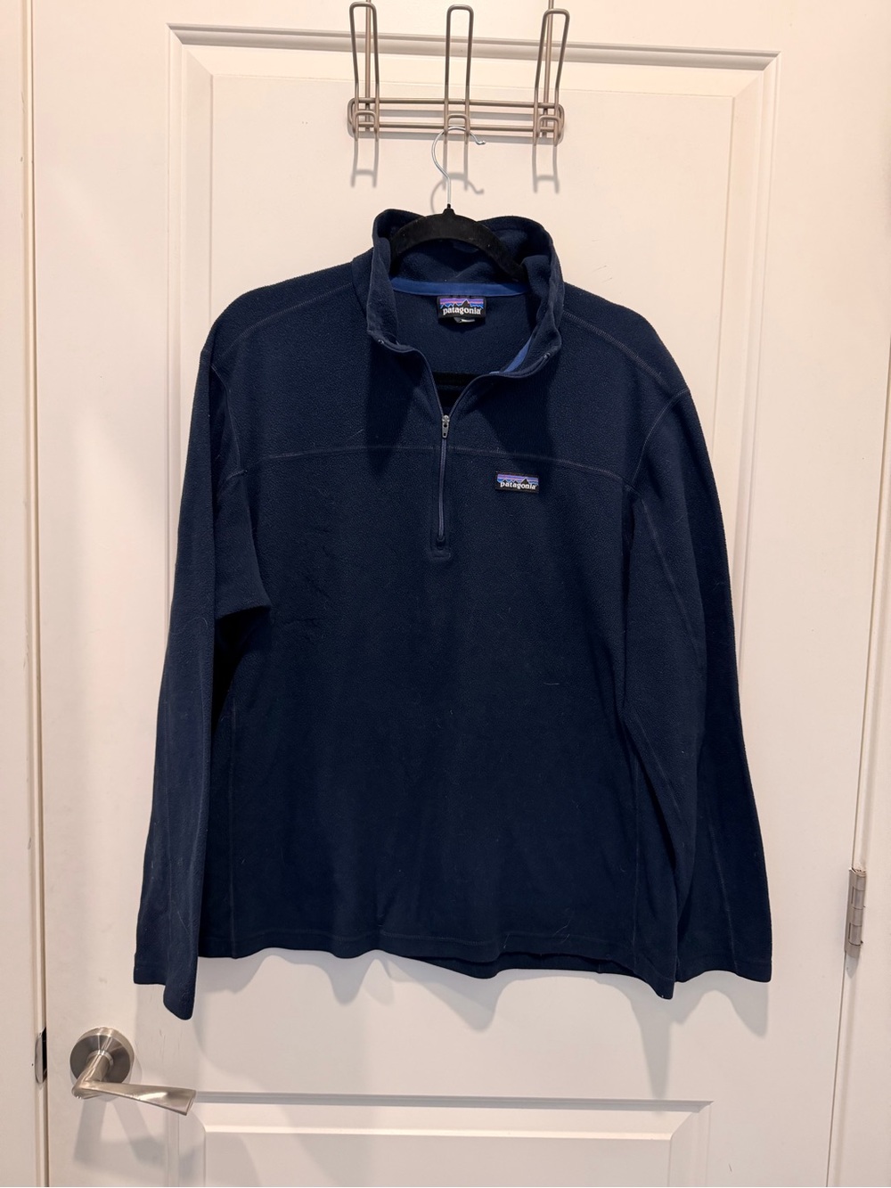 Patagonia Navy Blue 1/4 Zip
Micro D Fleece Pullover
Men's Size Large